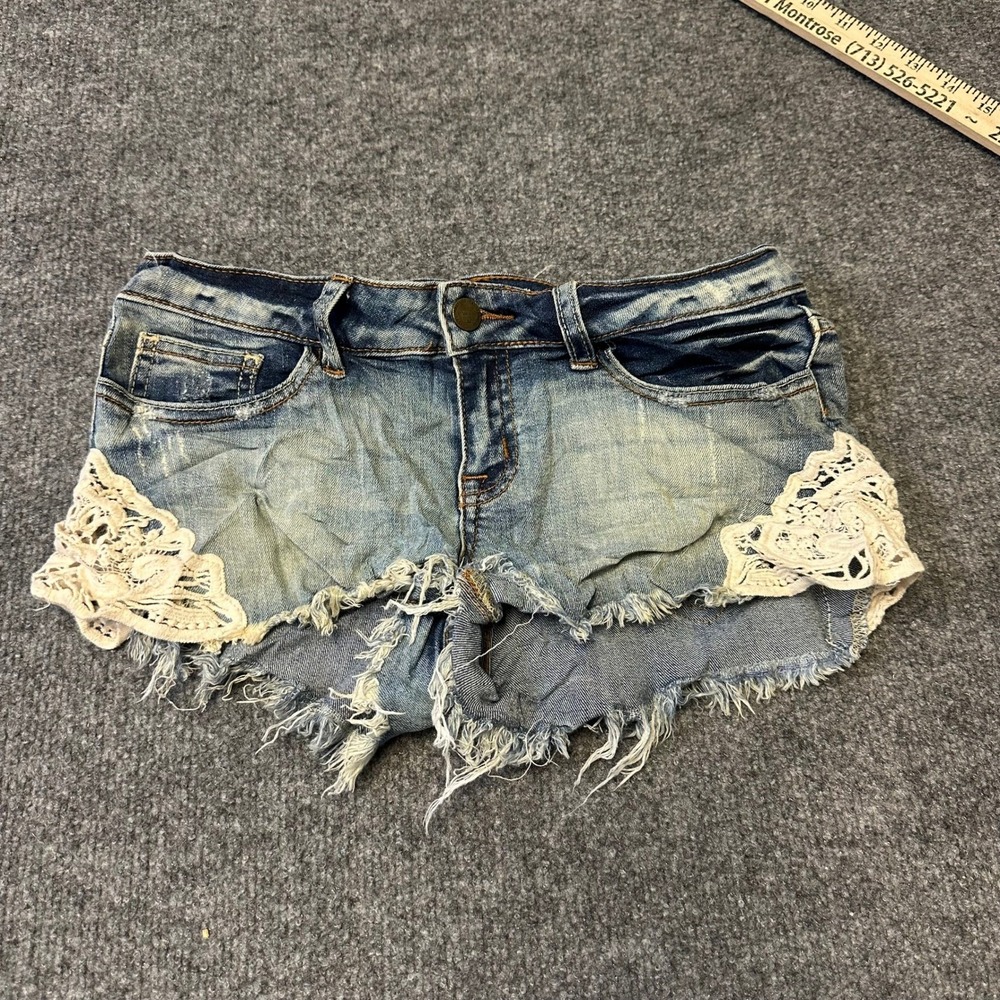 Spec Shorts Womens Size S Blue Denim Crochet Lace Trim Rayon Blend Raw Hem Boho